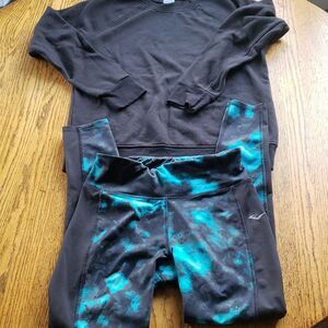 Cozy Casual Bundle – Womens M Black Sweatshirt + Juniors Leggings